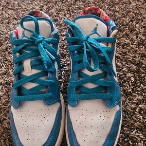 Aqua jordan low shoes